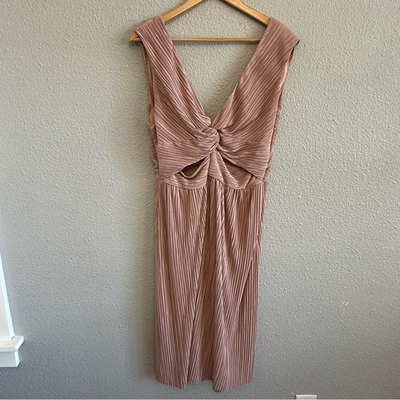 ASOS Fit & Flare Dress Size 14 NWT Cut Out - Picture 1 of 5